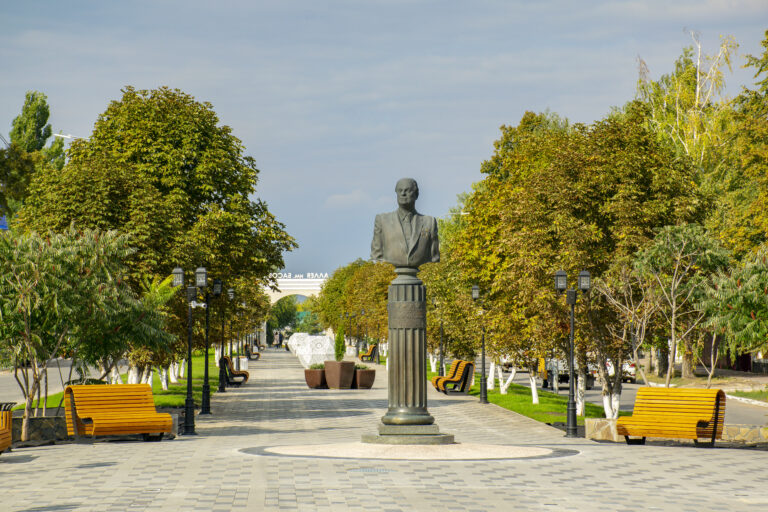 Памятник Н.Г. Басову